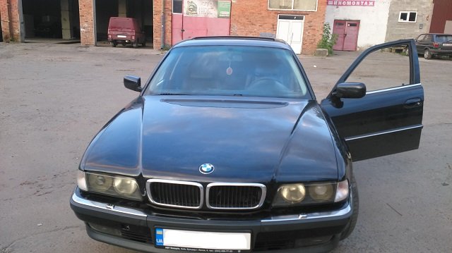 BMW 7 V12
